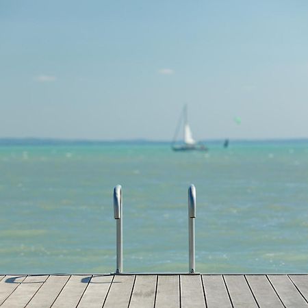 Blue4 Apartment Balatonfuzfo Exterior foto